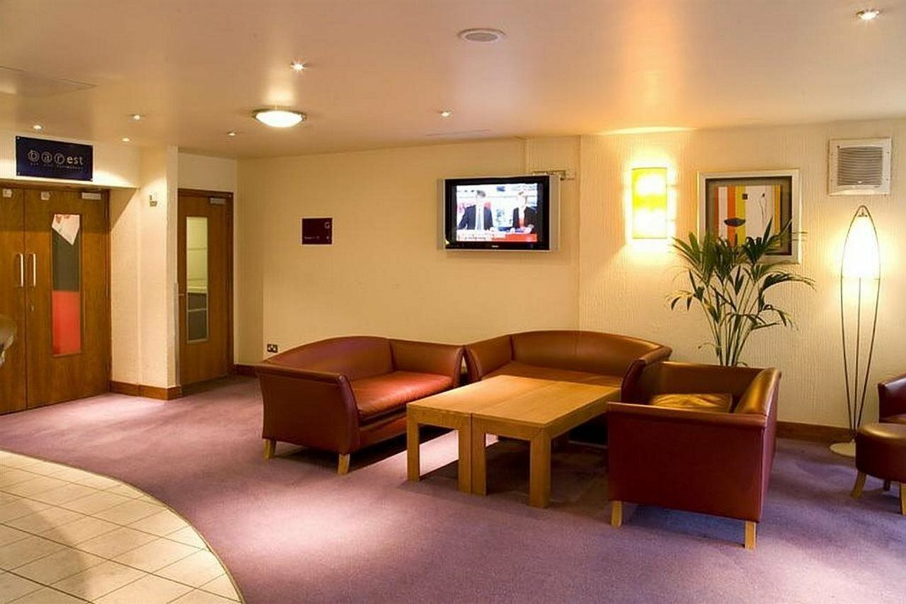 Premier Inn London Heathrow M4/J4 Hillingdon Eksteriør billede